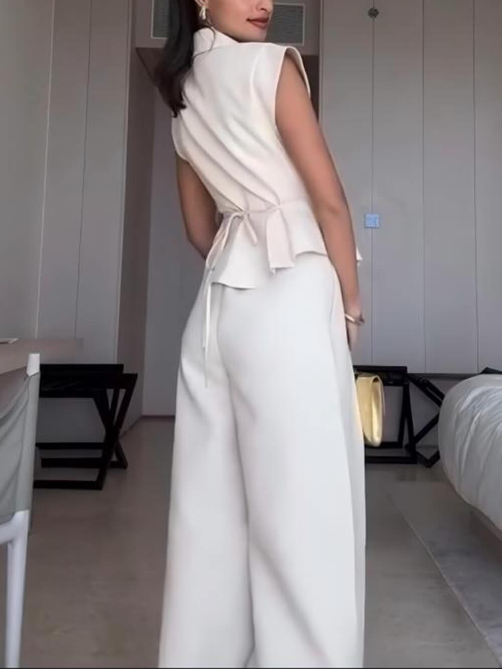 Casual Collared Sleeveless Cinched Waist Top