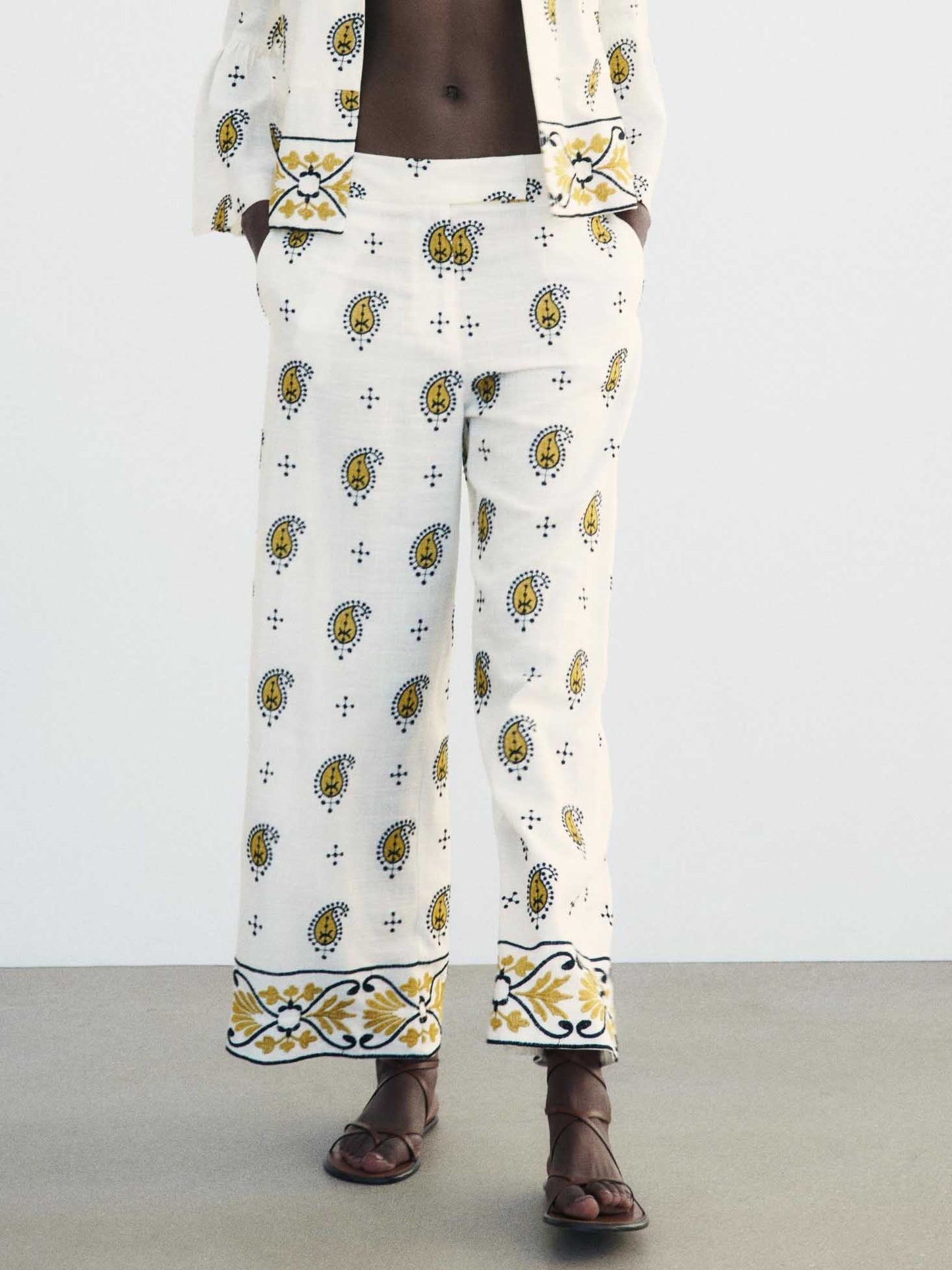 Unique Fresh Cashew Flower Print Pants