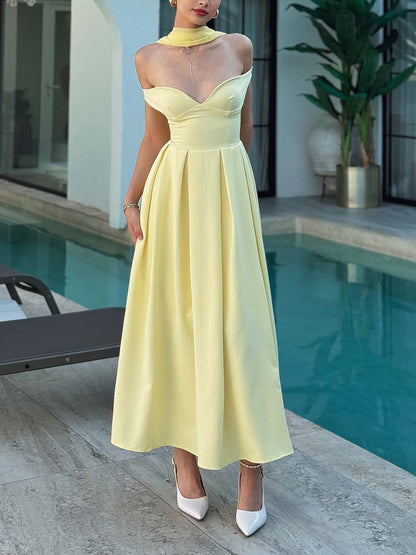 Elegant Low-cut V-neck Open-back A-line Maxi Dress