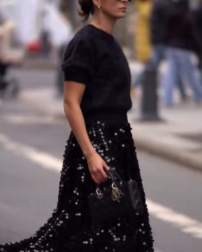 Black Minimalist Short-Sleeve Knit Top