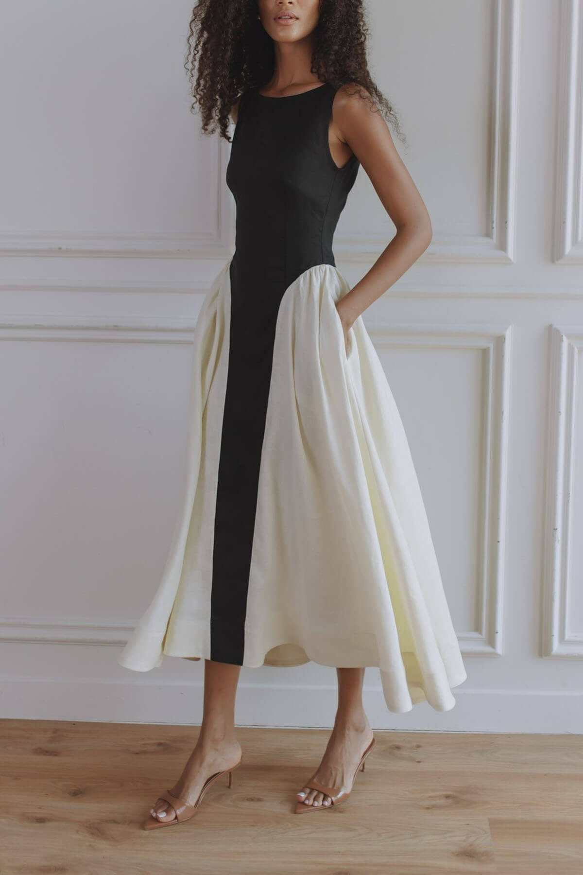 Exquisite Black and White Colorblock Pleated Pocket A-Line Midi Dress