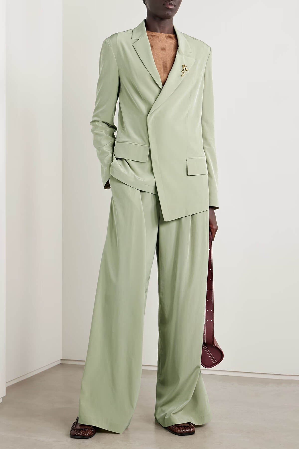 Fashionable Pleated Pocket Wide-Leg Pants