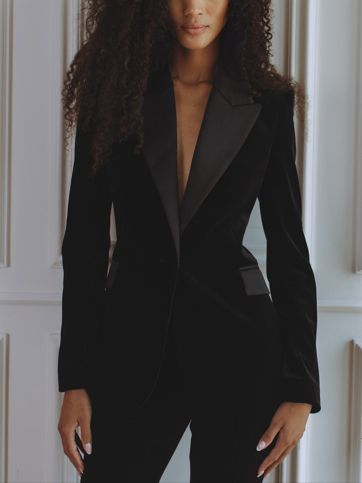 Elegant Satin Lapel Velvet Blazer