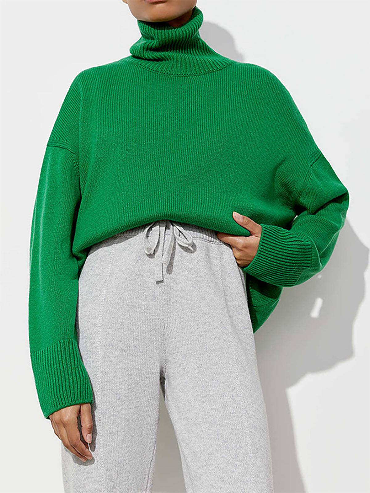 Minimalist Turtleneck Pullover Sweater