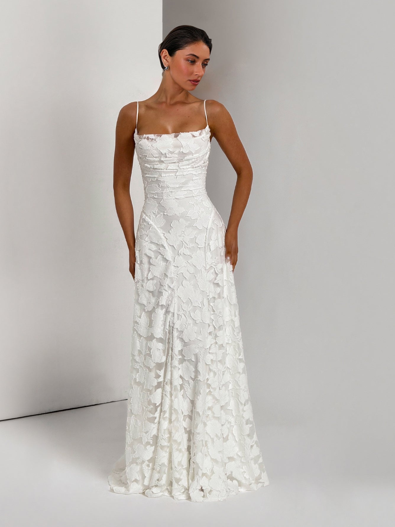 Elegant Floral Lace Spaghetti Strap Maxi Dress