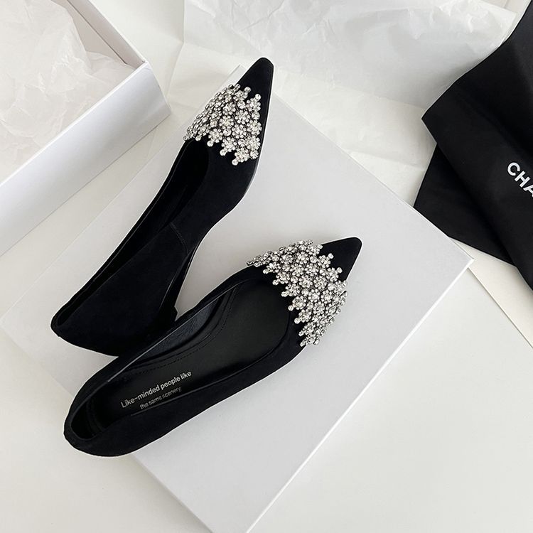 Elegant rhinestone pointed wedge heel silver single shoes women's 2025 early spring new French light mouth middle heel women's shoes small leather shoes