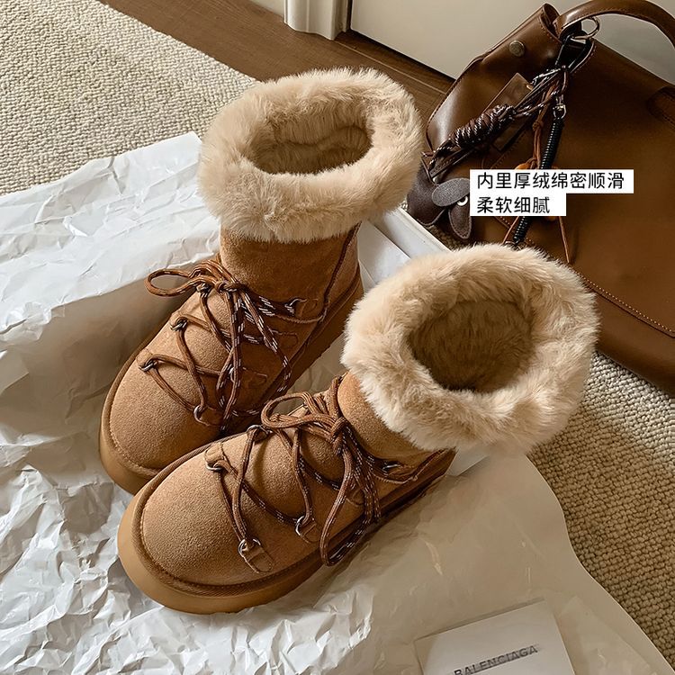 Thick-soled snow boots large-size women's boots 2024 winter new round head fashion sleeve comfortable medium heel fluffy short boots
