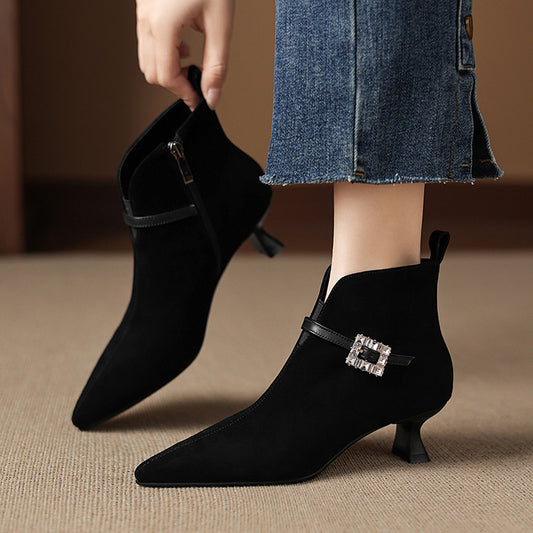 Retro sheep flip mid-heel and bare boots women's boots 2025 autumn and winter new pointed fashion rhinestone buckle thick heel large size short boots